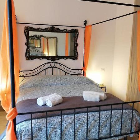Apartamento Love Mirrors And Flowers - Affitti Brevi Italia Bari Exterior foto